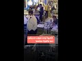 في تركيا صديقان يثيران الجدل بعد أن تهر با من دفع فاتورة الطعام داخل مطعم المشهد لايت منوعات