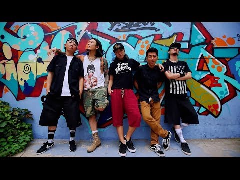 L Right - "在你左右" live MV