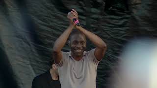 Tunde Baiyewu (Lighthouse Family) performs &quot;High&quot; at Soultown Festival 2023