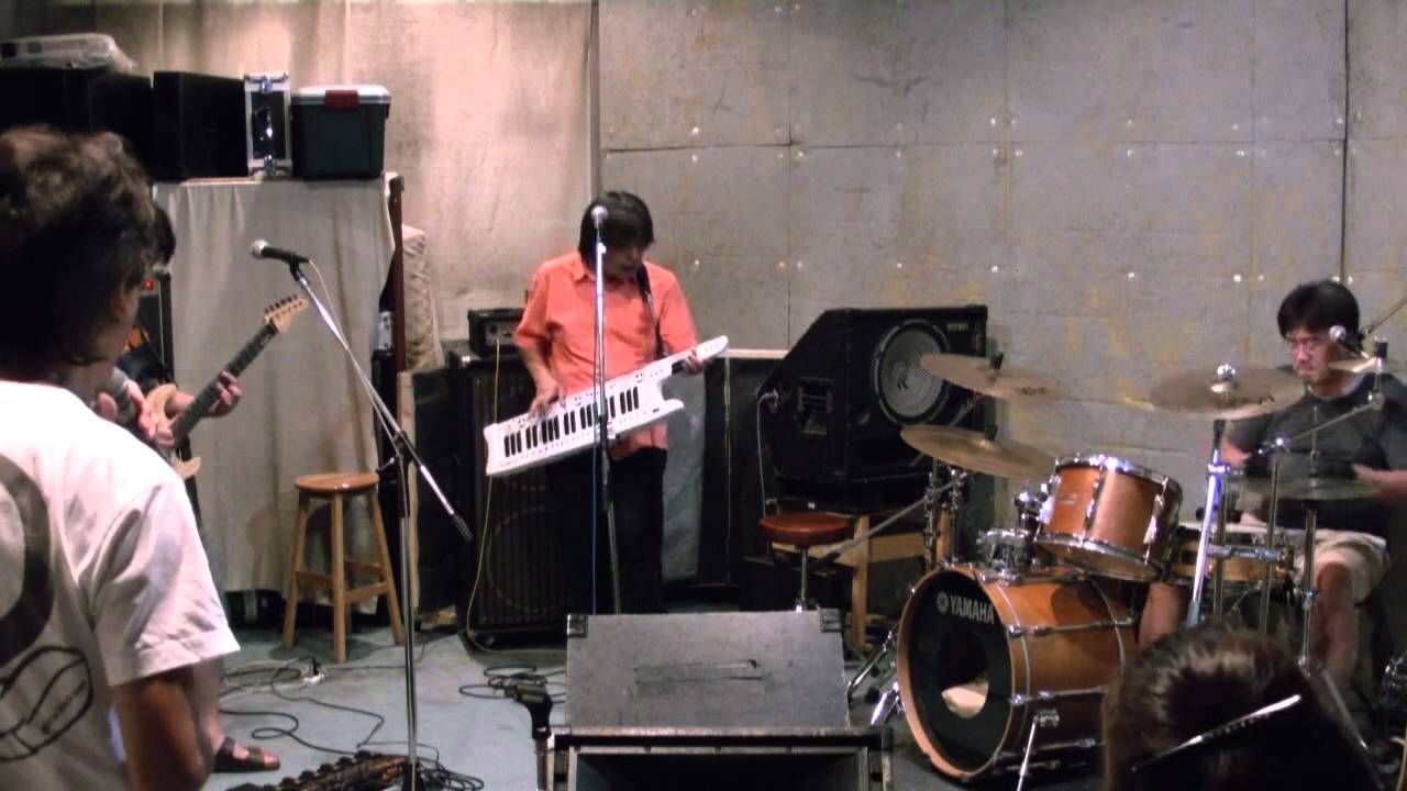 Assista a NIGHT FLIGHT no YouTube Assista a NIGHT FLIGHT no YouTube