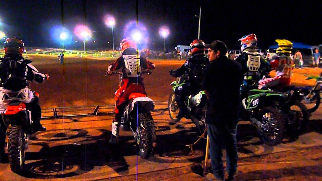 Sac Raceway 250 Beginner Moto 1 Race Clips 10/14/11 YouTube