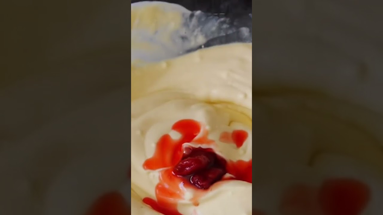 These Chocolate Strawberry Cheesecake Cups are pure perfection!🍓