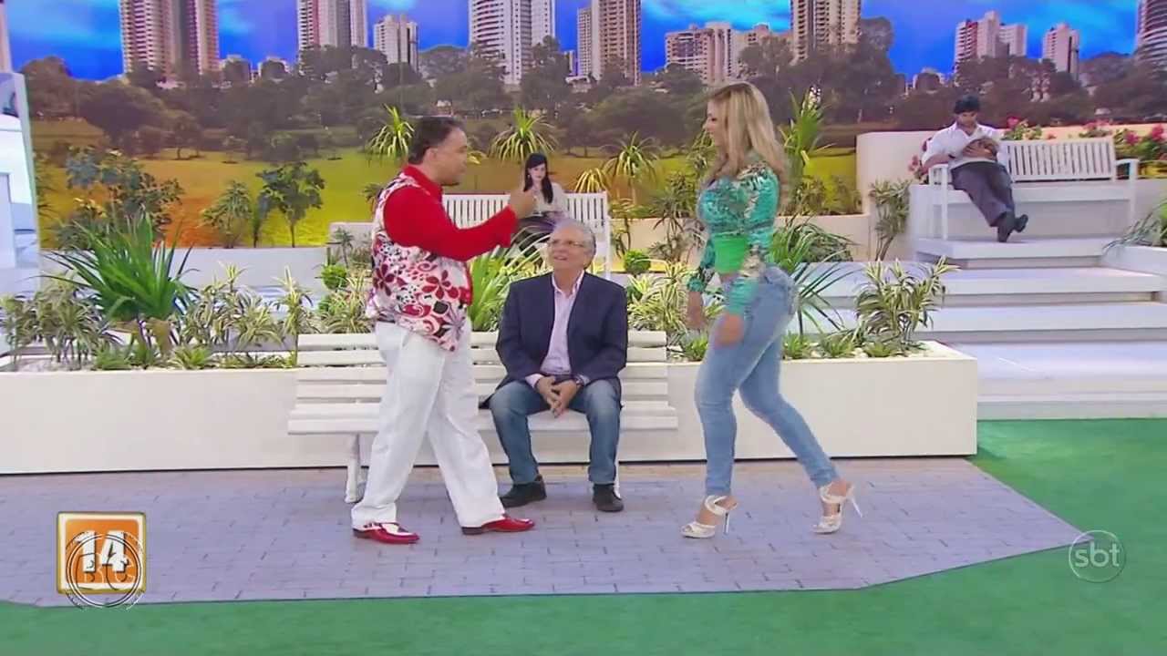 Camila Kiss A Mais Gostosa da Praça é Nossa - YouTube