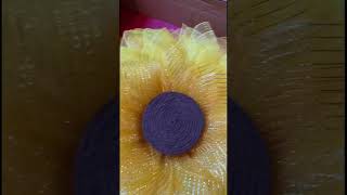 How to Resize a Box for Shipping a Wreath #wreath #wreathtutorial #flowerwreath #shipping