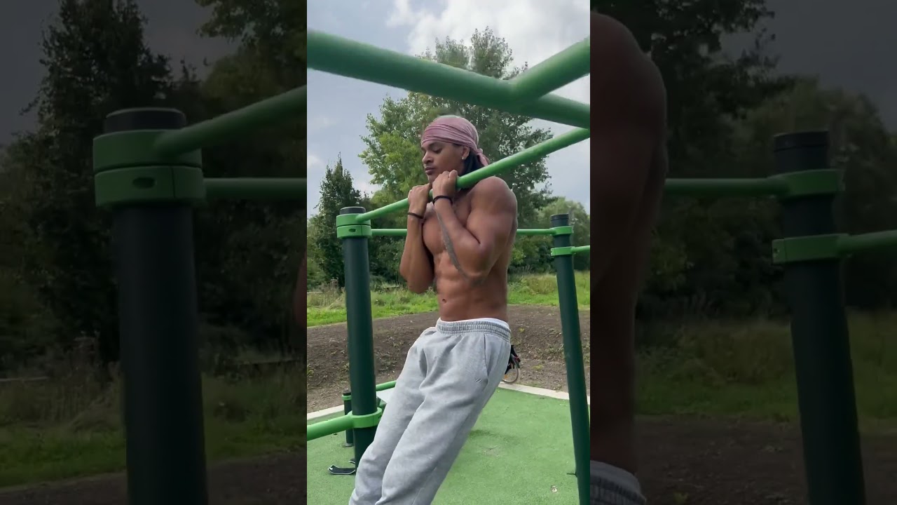 𝙊𝙣𝙚 𝙖𝙧𝙢 𝙥𝙪𝙡𝙡-𝙪𝙥 𝙡𝙤𝙖𝙙𝙞𝙣𝙜🪫 onearmpullup 