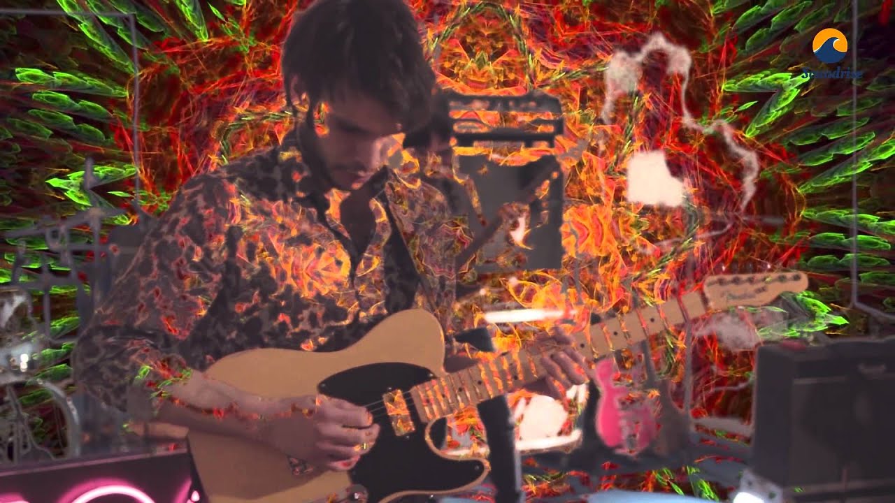Watch FOO - Amazement - Factory live sessions on YouTube Watch FOO - Amazement - Factory live sessions on YouTube
