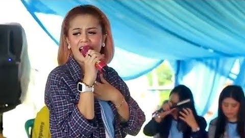Ade Astrid - Satia (Ayu Rusdy Oyag) Live