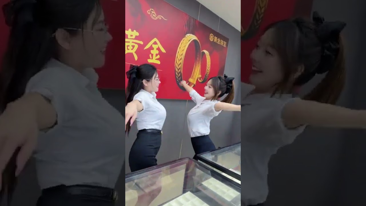 Mọi Người Không Thể Rời Mắt Khỏi Hai Cô Gái Xinh Đẹp Này #viral #giaitri #haihuoc