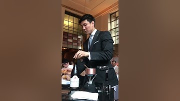 Opening Wine at Eleven Madison Park (ORIGINAL video)