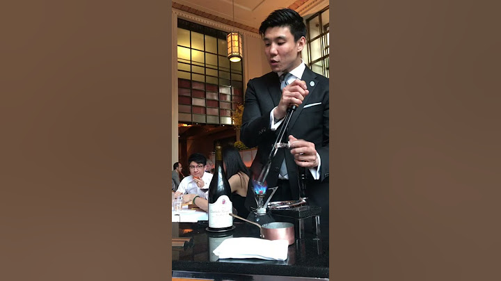 Opening Wine at Eleven Madison Park (ORIGINAL video)