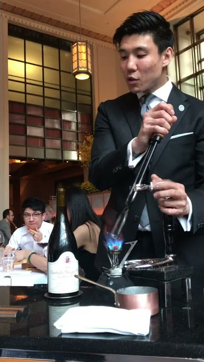 Opening Wine at Eleven Madison Park (ORIGINAL video)