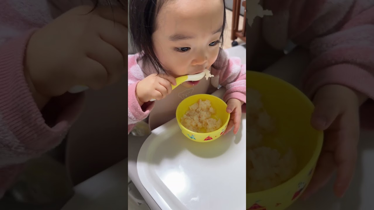 新入社員の赤ちゃん　頑張って1人で食べる#kids #daughter #子供#成長#育児#可愛い #子育て #子持ち