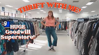 Thrift With Me at a GIANT Goodwill Superstore! ~styling thrifted outfits!~