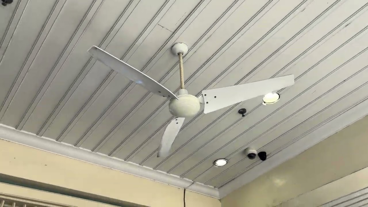 Watch 32” Minka Aire Supra, 60” Hampton Bay Industrial, 52” Unknown Modern Ceiling Fans at Gazebo Cafe on YouTube Watch 32” Minka Aire Supra, 60” Hampton Bay Industrial, 52” Unknown Modern Ceiling Fans at Gazebo Cafe on YouTube
