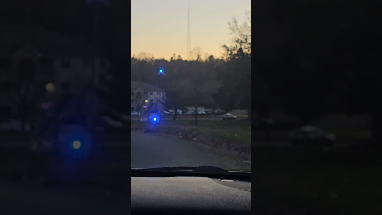 What Is Going On Here??🤔  @youtubecreators 