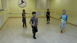 Видео-урок (I-семестр: декабрь 2017г.) - филиал Центральный, группа 4-7 лет, Уличный танец Видео-урок (I-семестр: декабрь 2017г.) - филиал Центральный, группа 4-7 лет, Уличный танец