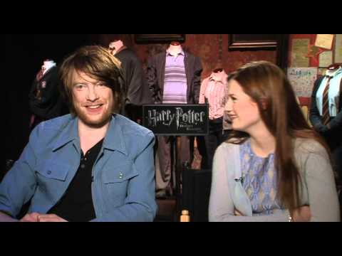 Ginny Weasley and Bill Weasley talk kissing Harry ...