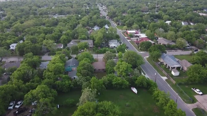 Drone footage captures 2-Tic-Tac moving fast