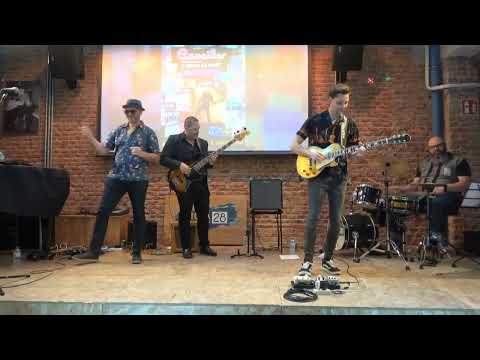 Del Toro Blues Band - Honey Bee