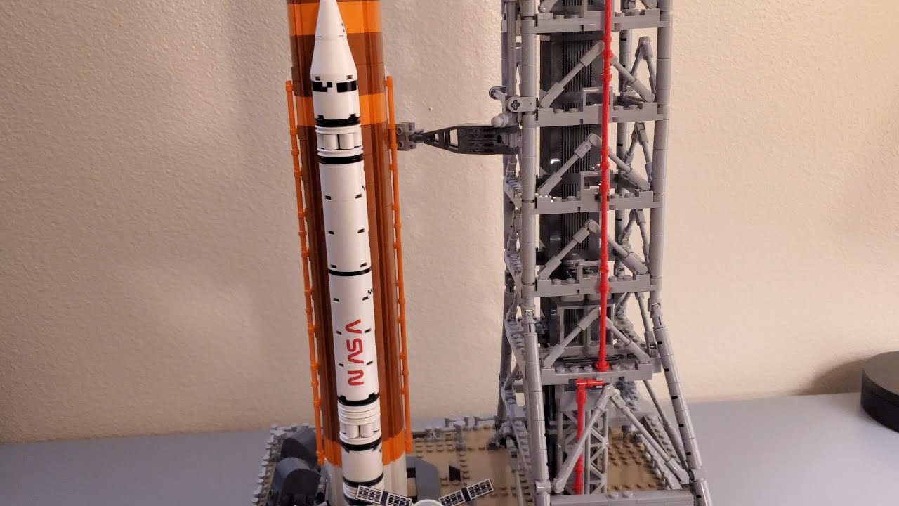 1.10 Lego Icons 10341 NASA Artemis Space Launch System Review