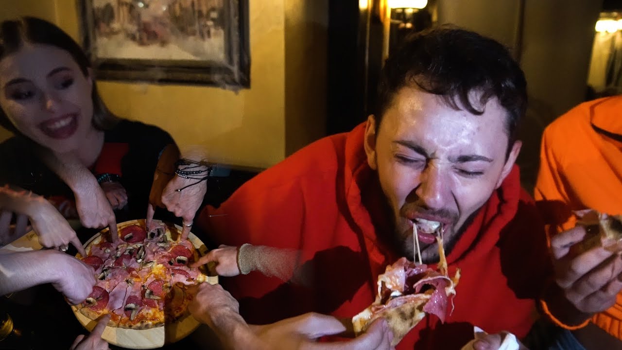 RULETA RUSEASCA CU PIZZA - YouTube