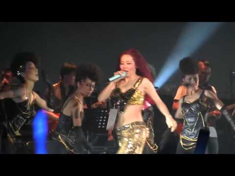 121109張靚穎深圳演唱會-快活+江南style