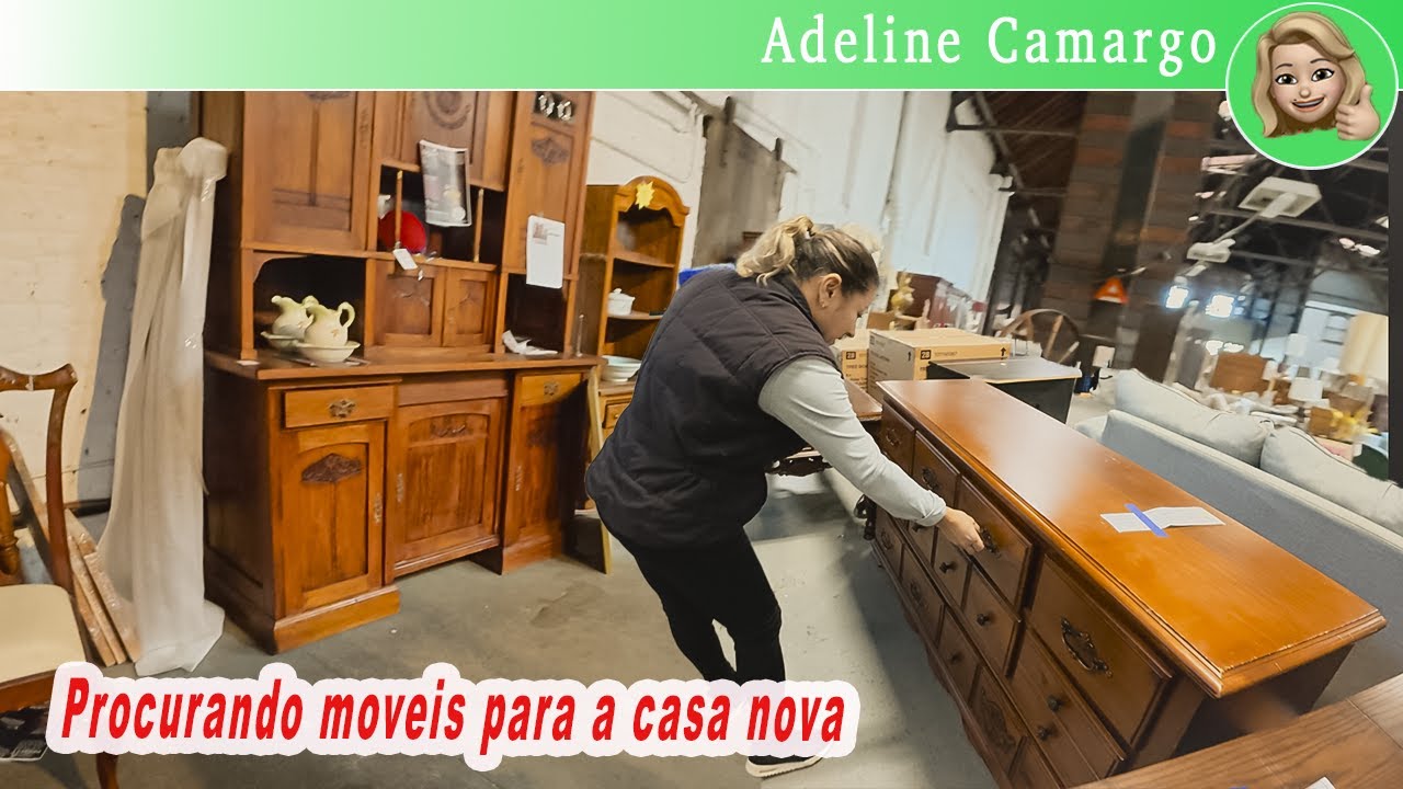 Garimpando móveis no brechó para a casa nova
