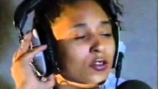 Kofi (Singing Live in Studio) - Looking Over Love.mov