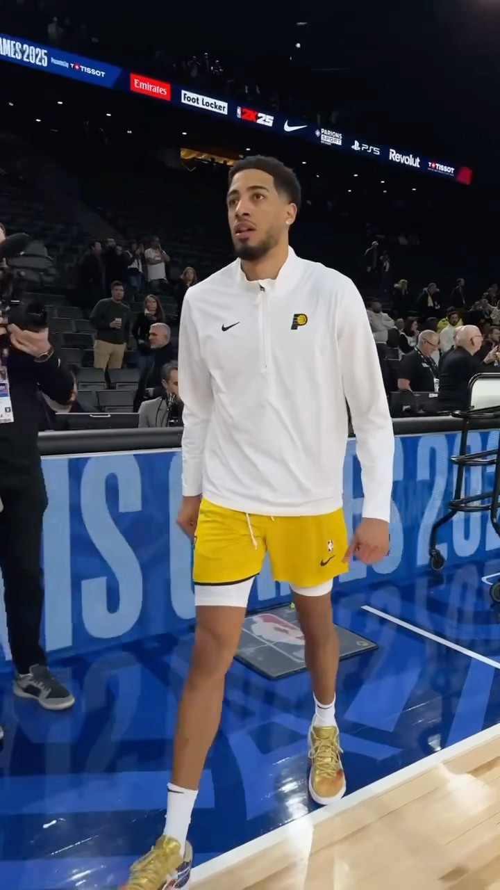 Tyrese Haliburton warming up for his second game of All-Access Paris ?