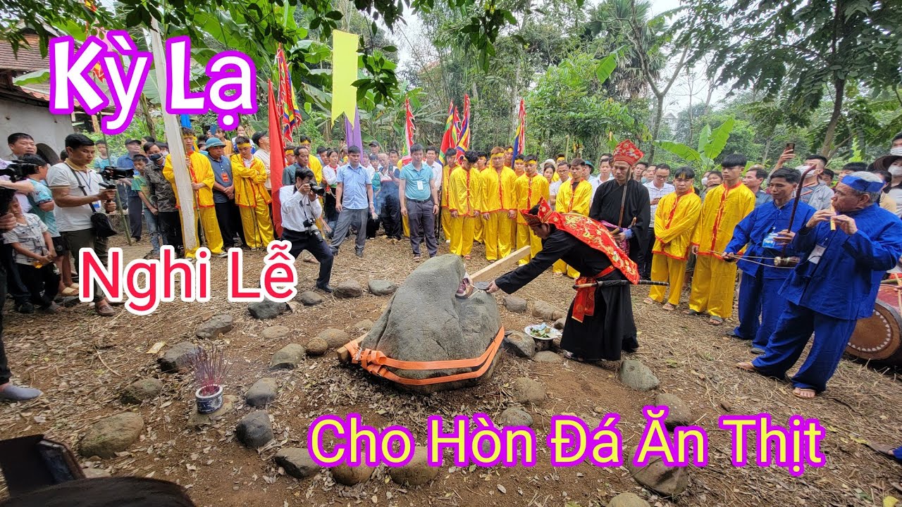 Фестиваль Динькхень — уникальный ритуал подношения мяса буйвола скале — Северо-Западные ворота