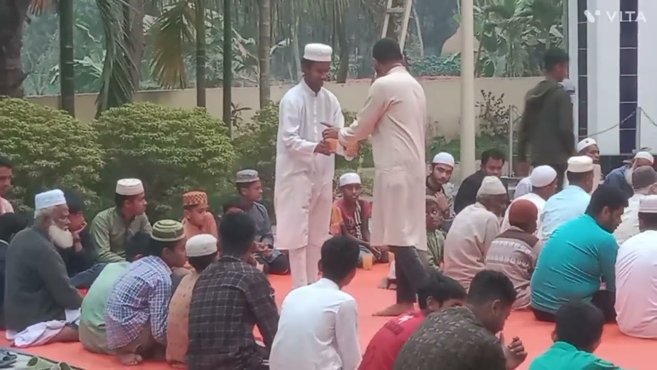 শাহরাস্তি পৌরসভার ৪নং ওয়ার্ডের নাওড়া জামে মসজিদে ইফতার ও দোয়া মাহফিল অনুষ্ঠিত।