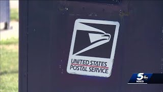 Police search for suspect who robbed USPS mail carrier in Oklahoma City