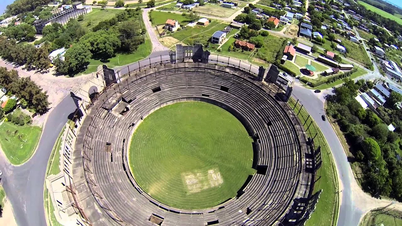 DEDALO Plaza de toros Real de San Carlos Colonia del Sacramento