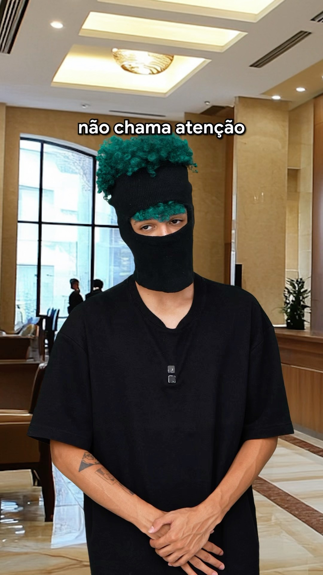 ROUBANDO UM BANCO EM 2030