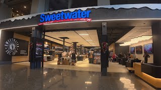 Visiting the Largest Music Store in the United States!
