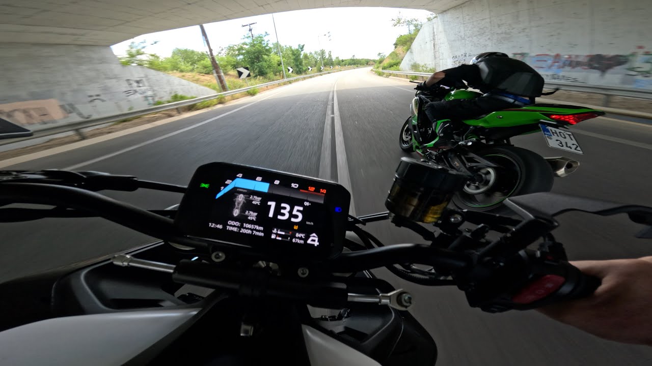 CF MOTO 675 NK | ZX4rr (35kw) chill ride ! - YouTube