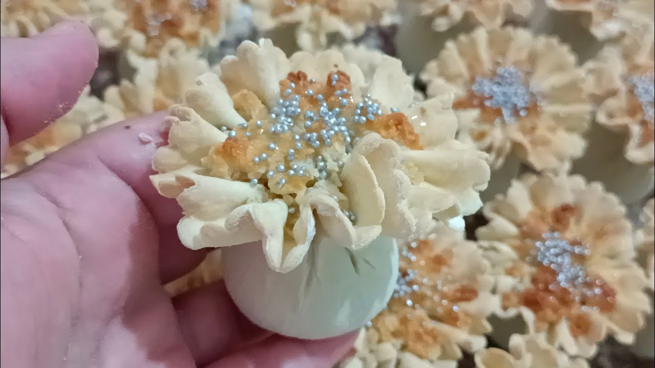 روتين طلبية فيها قنيدلات دزريات ومقروط اللوز 😍😍