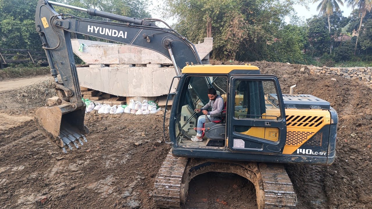 Hyundai jcb3dx excavator operator view 