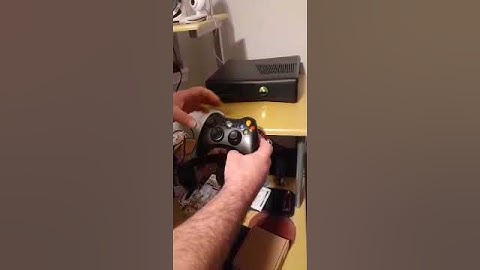How to connect wireless controller for xbox 360.