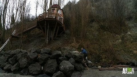 Behind The Build: Levitating Lighthouse | Treehouse Masters