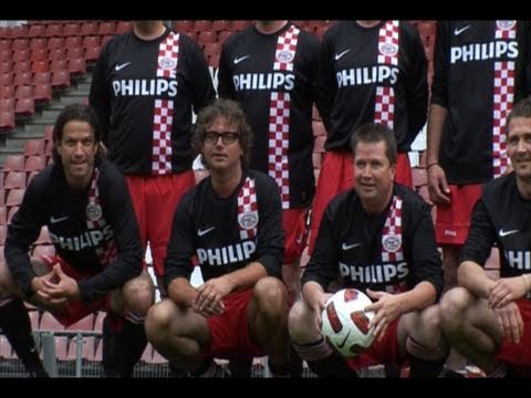 Oude voetbalhelden in Philips Stadion