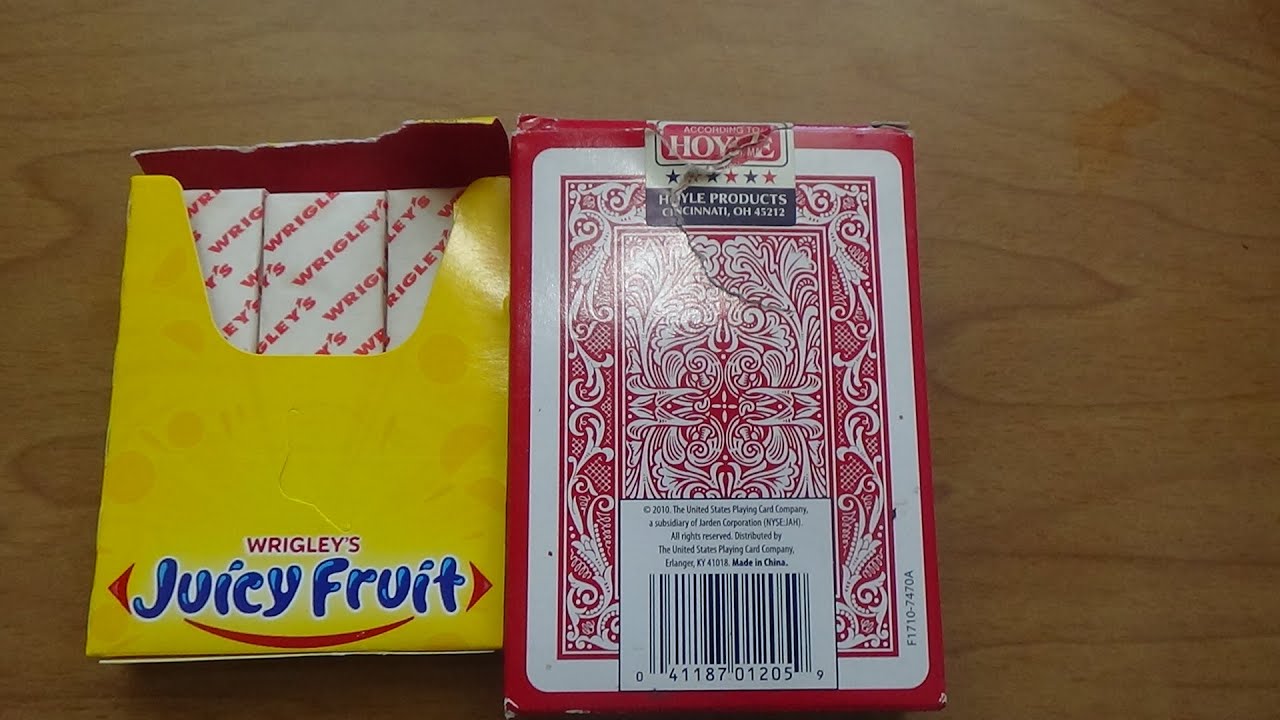 ASMR Chewing Gum/Playing Solitaire