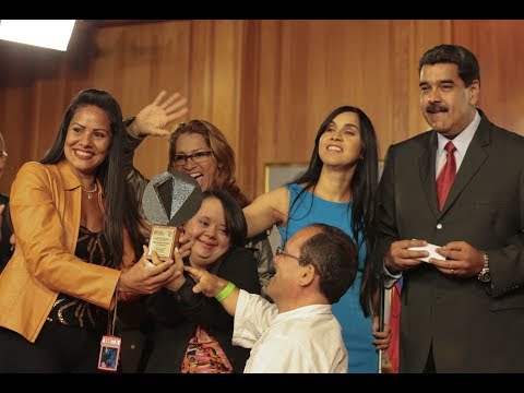 Entrega del Premio Nacional de Periodismo 2017 por el Presidente Nicolás Maduro