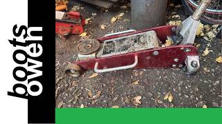 A drop of oil to resurrect a trolley jack I found in a skip