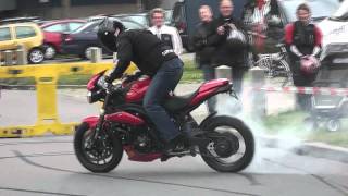 Triumph Stunt Rider Kevin Carmichael at Roké Motors Mijdrecht (Holland) - Video #1