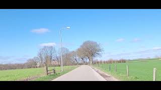 Met de fiets over de dijk langs de Overijsselse Vegt richting Westerveld, Zwolle