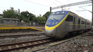 3217次區間車抵達大林車站 20211220