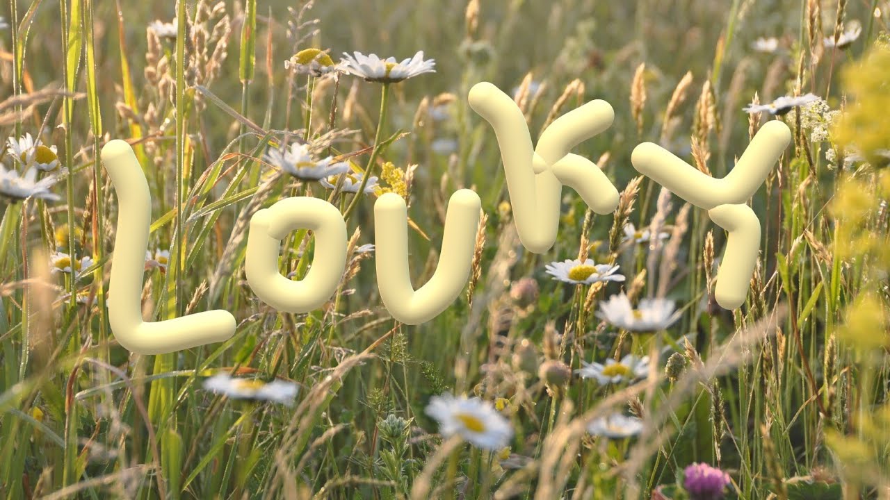 KVETOUCÍ LOUKY na rodovém statku - meditativní video