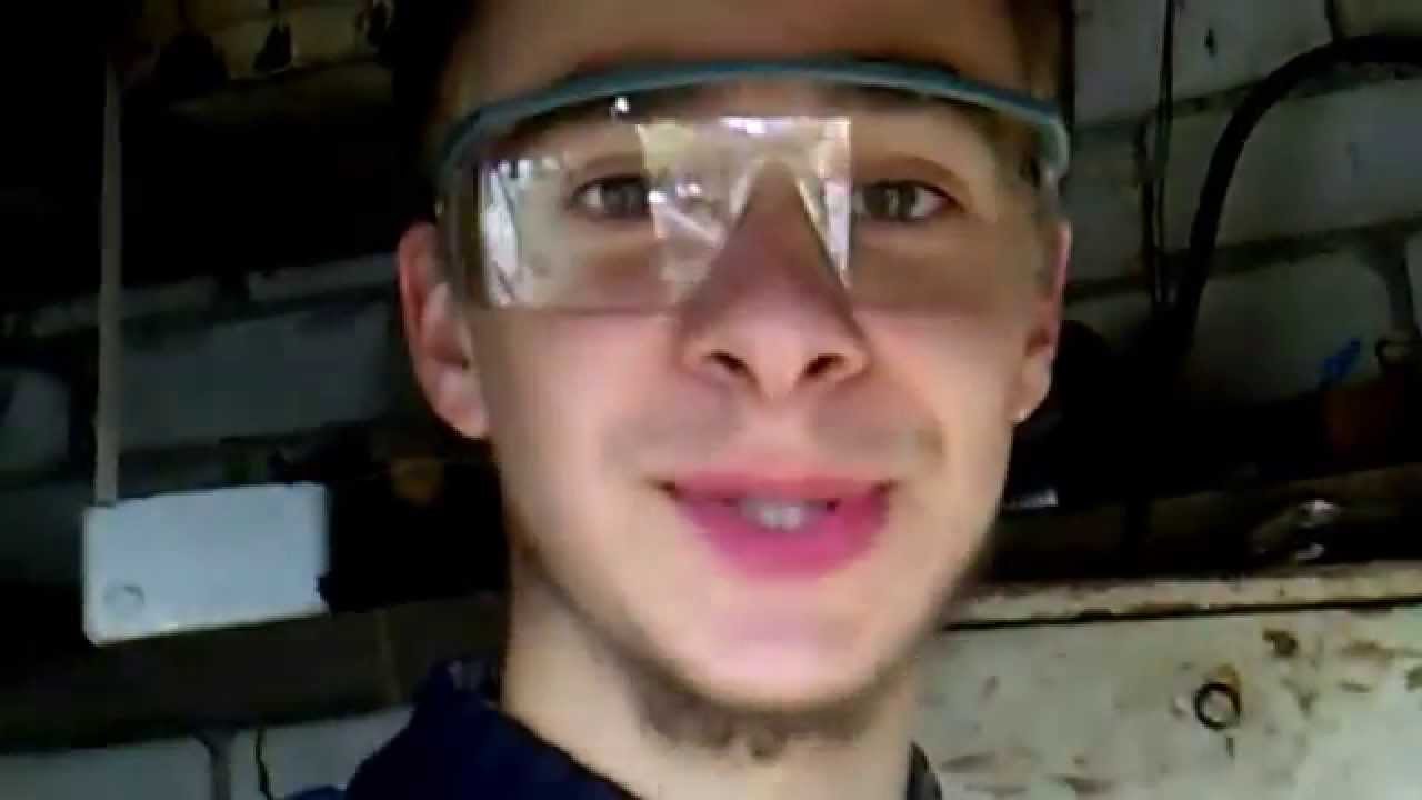 Как не резать закаленное стекло дома - YouTube