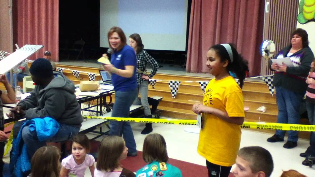Emily wins Powder Puff Pinewood Derby! YouTube